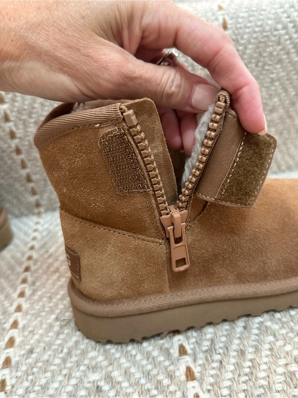 UGG classic mini